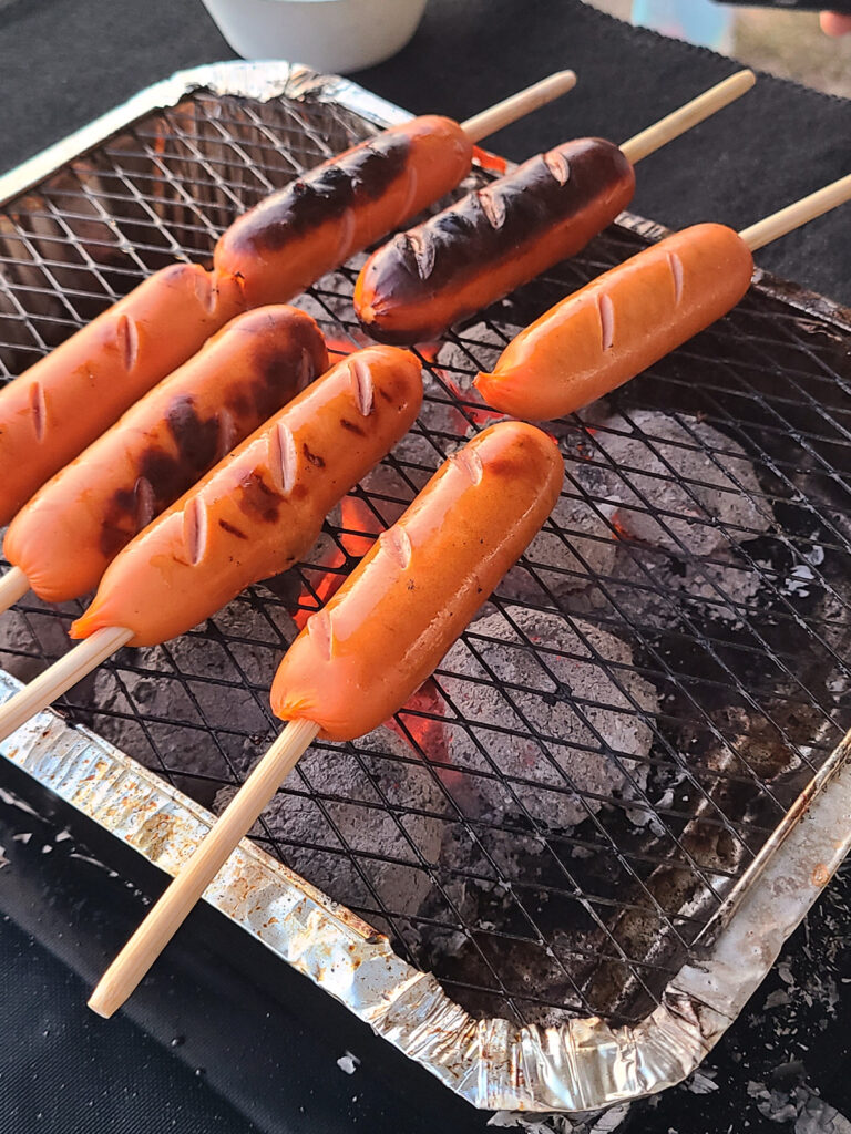 閑乗寺高原の夕景を眺めながらBBQを楽しむキャンプの時間